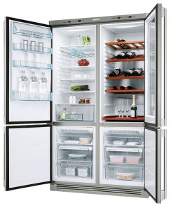 Холодильник Electrolux ENC 74800 WX Фото