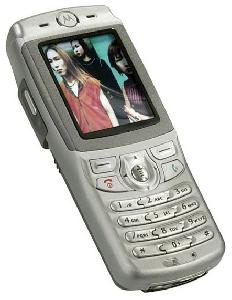 携帯電話 Motorola E365 写真