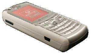 Mobilný telefón Motorola E770 fotografie