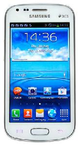 携帯電話 Samsung Galaxy S Duos GT-S7562 写真