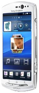 携帯電話 Sony Ericsson Xperia neo V 写真